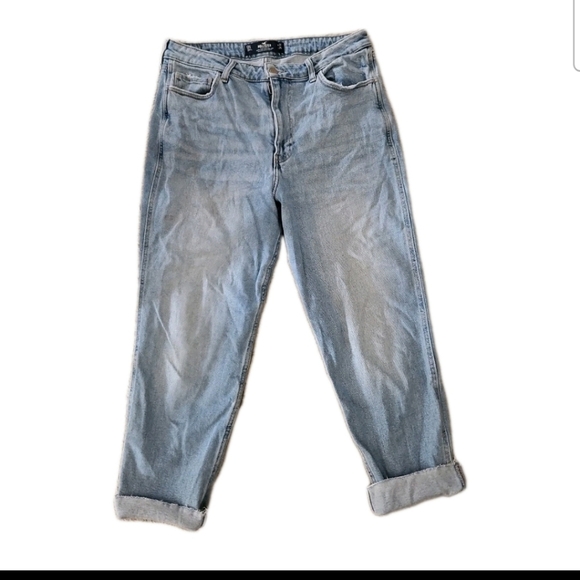 Hollister Womens Ultra High Rise Light Wash Mom Jean 13S/ 31 - Picture 3 of 15